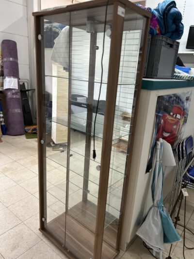Vitrine mit Beleuchtung